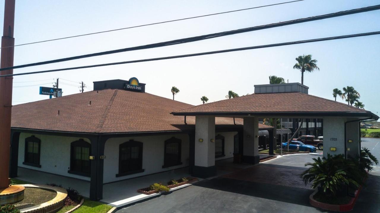 Days Inn By Wyndham Portland/Corpus Christi Exterior photo